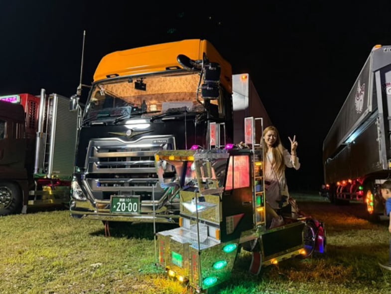 温室育ちのひっぱり女とミニトラック