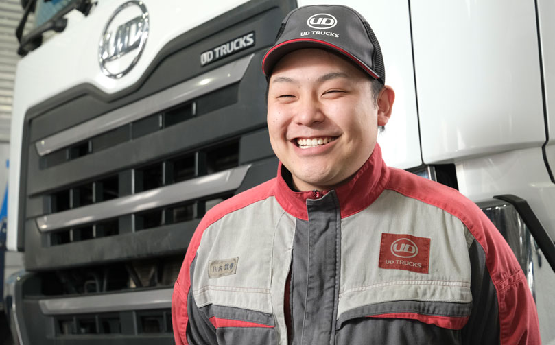 社員インタビューを受ける整備課の男性